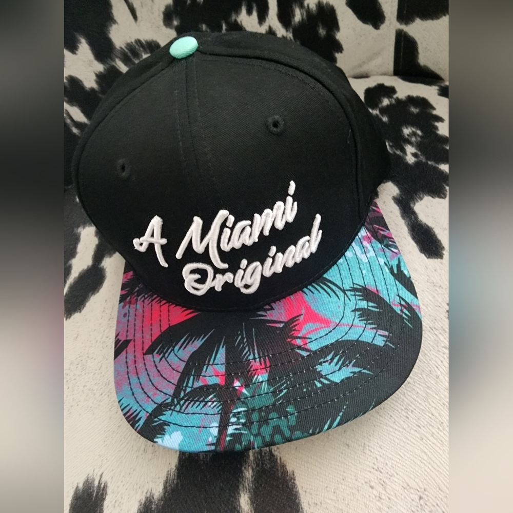 A MIAMI ORIGINAL CAP DOGFISH HEAD UNISEX NEW ERA FLAT BRIM CAP /MIAMI